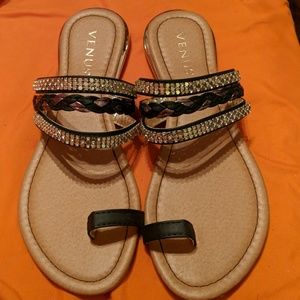 Venus sandals sz 9